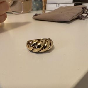 Mejuri Croissant Dome Ring size 5
